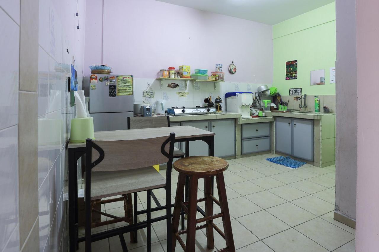 Oyo Home 90229, 3 Little Birds Homestay 4Bhk Malacca Eksteriør bilde